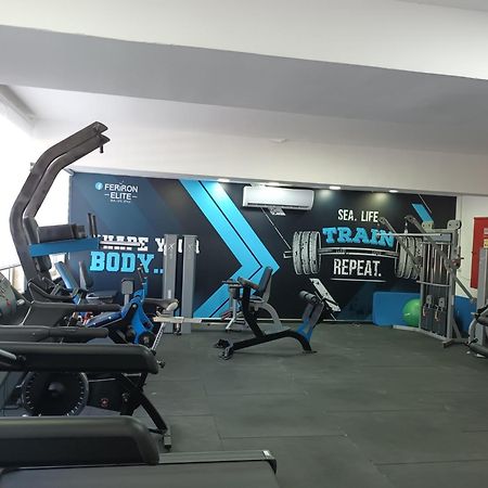 Beach Suite Israel- Best View, Gym, Massage Chair, Low Fee For Off-Site Indoor Pool Spa ביץ סוייט ישראל- נוף ים מאלף, כיסא מסאז, חדר כושר, אפשרות לבריכה מקורה, וספא בתשלום ממש מוזל Ashkelon Exteriör bild