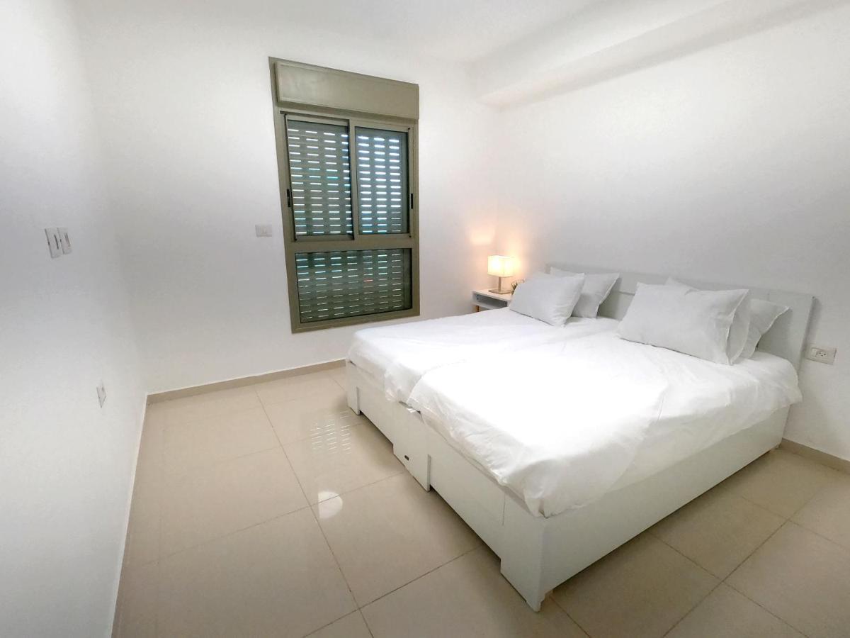 Beach Suite Israel- Best View, Gym, Massage Chair, Low Fee For Off-Site Indoor Pool Spa ביץ סוייט ישראל- נוף ים מאלף, כיסא מסאז, חדר כושר, אפשרות לבריכה מקורה, וספא בתשלום ממש מוזל Ashkelon Exteriör bild