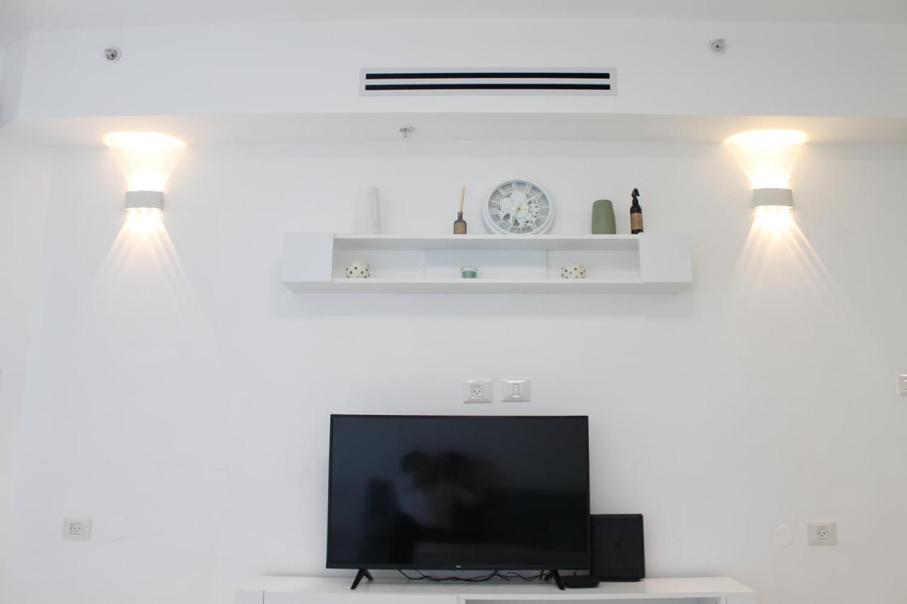 Beach Suite Israel- Best View, Gym, Massage Chair, Low Fee For Off-Site Indoor Pool Spa ביץ סוייט ישראל- נוף ים מאלף, כיסא מסאז, חדר כושר, אפשרות לבריכה מקורה, וספא בתשלום ממש מוזל Ashkelon Exteriör bild