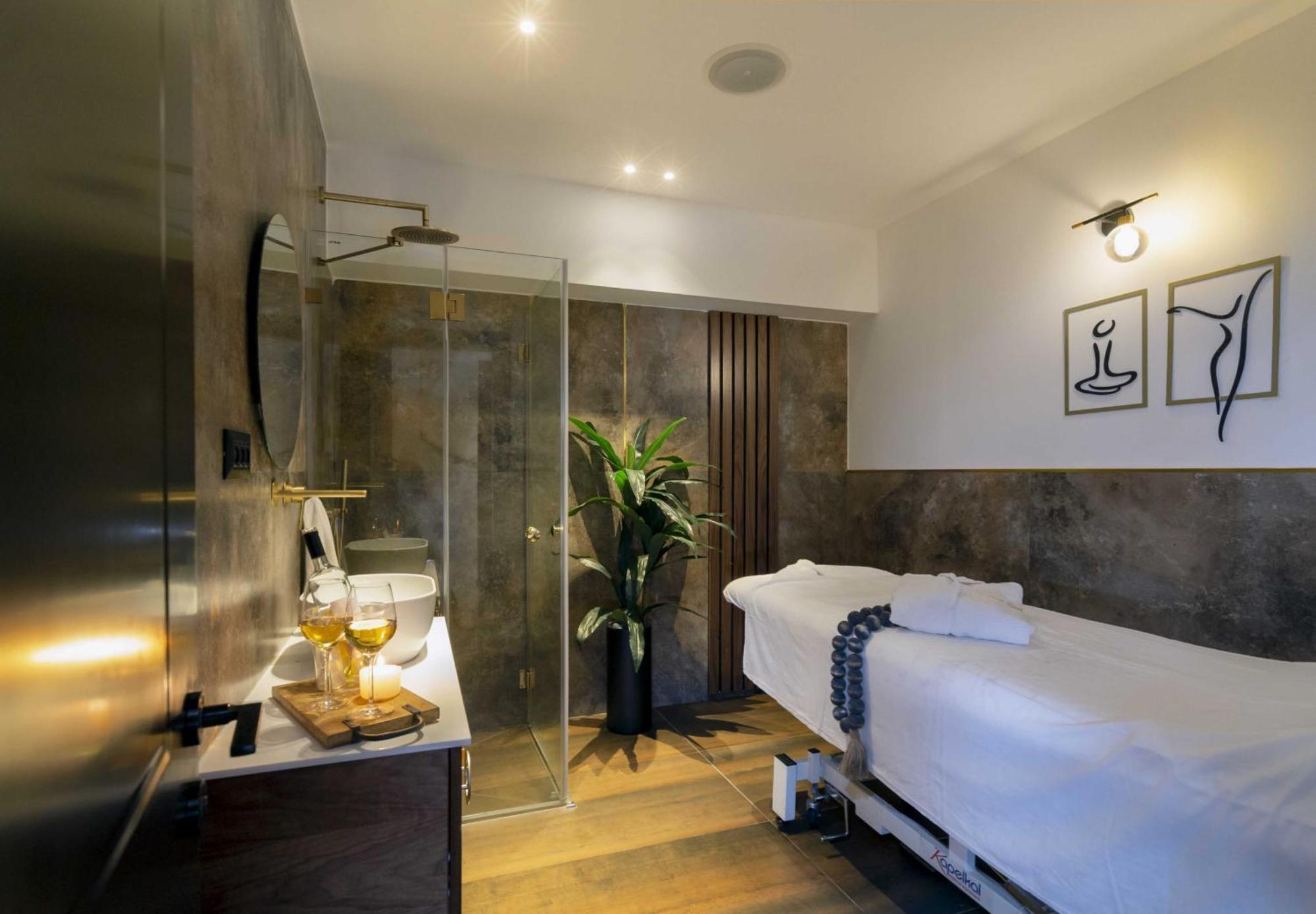 Beach Suite Israel- Best View, Gym, Massage Chair, Low Fee For Off-Site Indoor Pool Spa ביץ סוייט ישראל- נוף ים מאלף, כיסא מסאז, חדר כושר, אפשרות לבריכה מקורה, וספא בתשלום ממש מוזל Ashkelon Exteriör bild